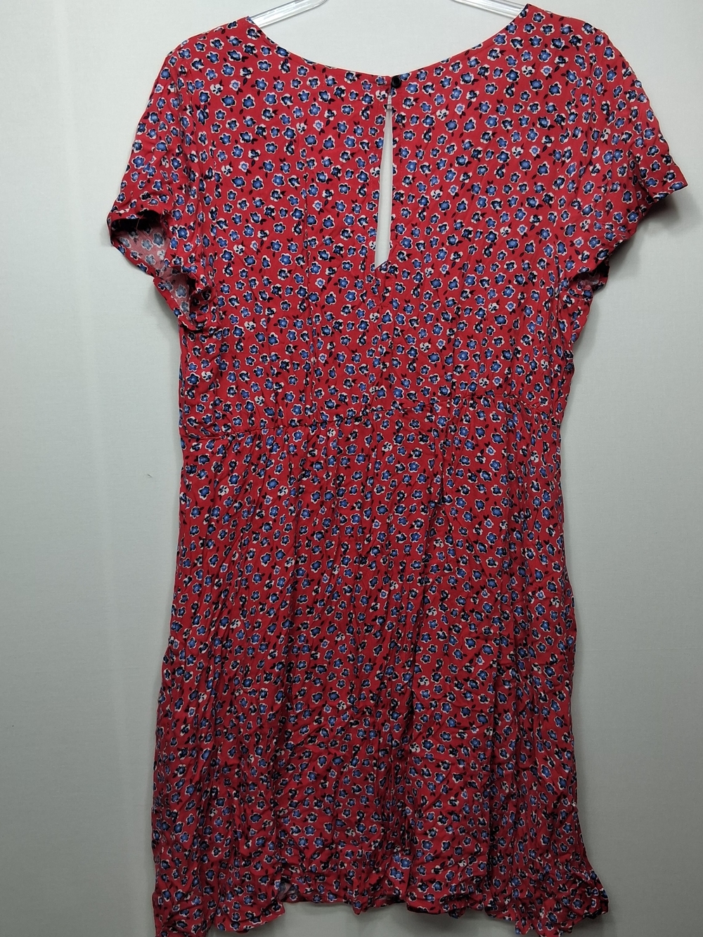 Button-Front Red Floral Mini Dress - Picture 8 of 11